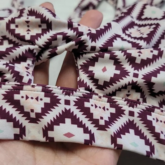 Rue 21 twist front bikini top - Picture 2 of 4